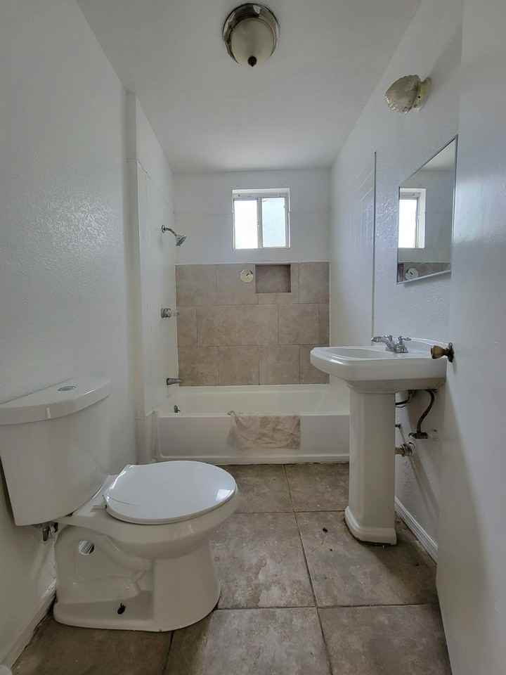607 Gulf Street - Photo 2 of 15