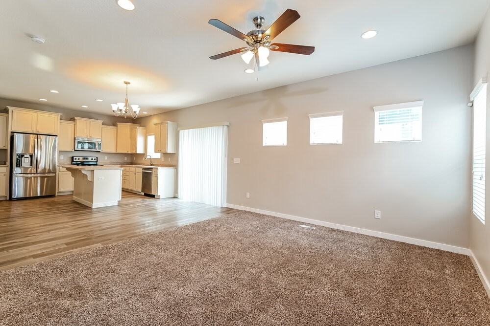 13368 S Moorfield Dr - Photo 6 of 17