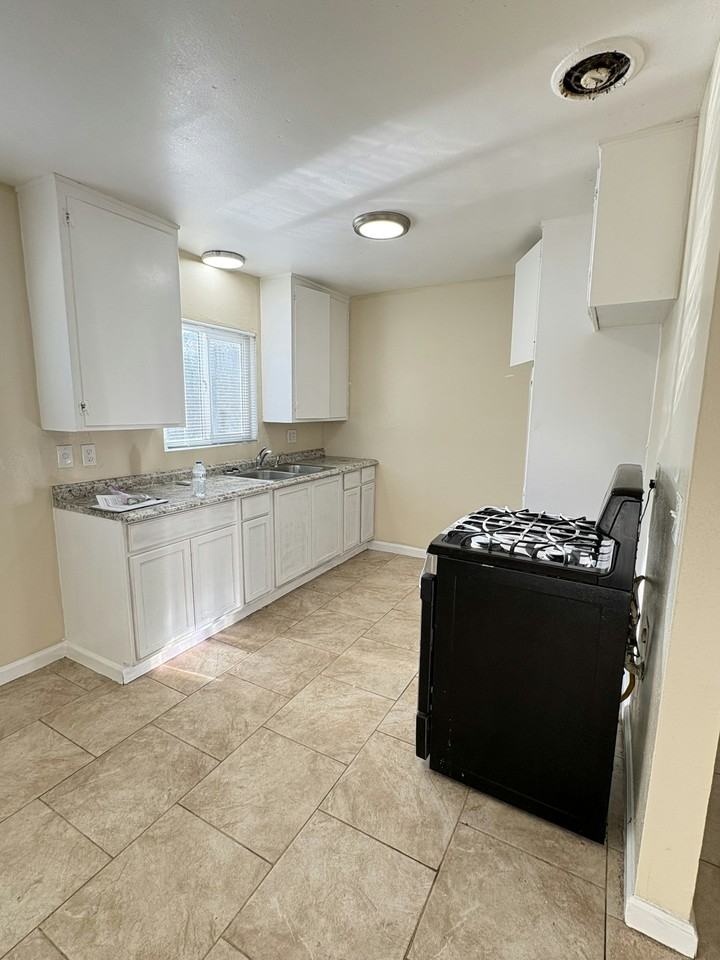555 West 25th Street, Unit 2 - Photo 4 of 14