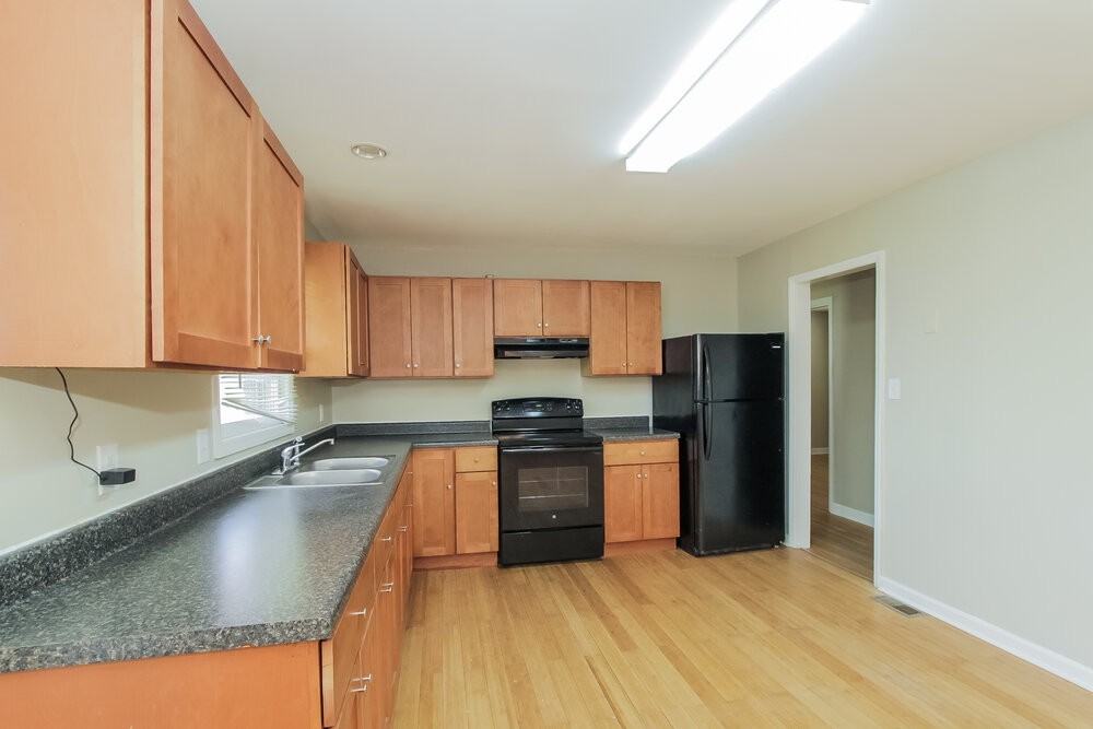 3304 Sunset Rd - Photo 6 of 16