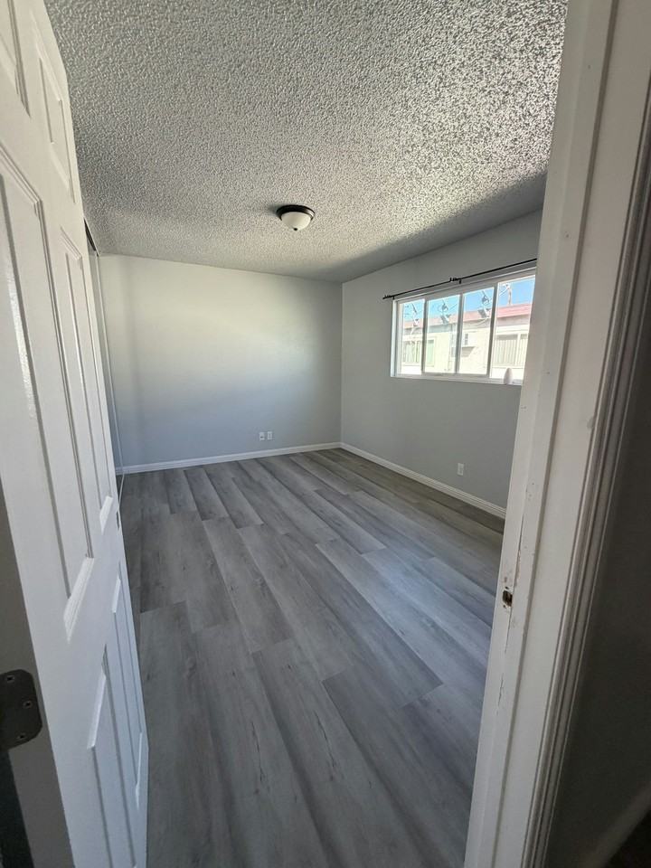 5943 Limonite Avenue, Unit C - Photo 7 of 12