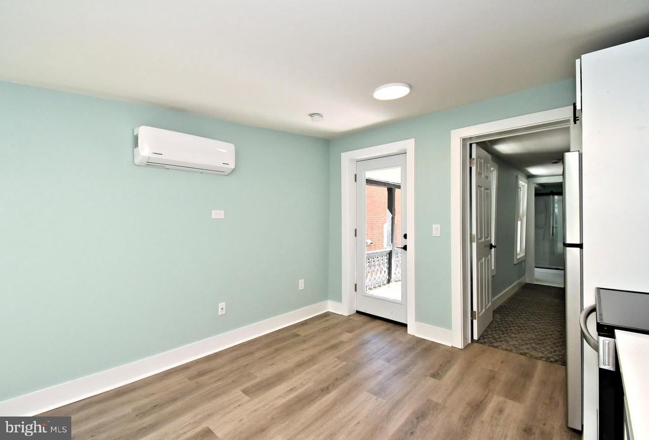 20 S Hanover St - Photo 4 of 17