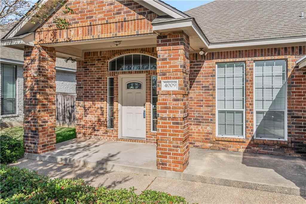 4009 Reatta Ln - Photo 3 of 21