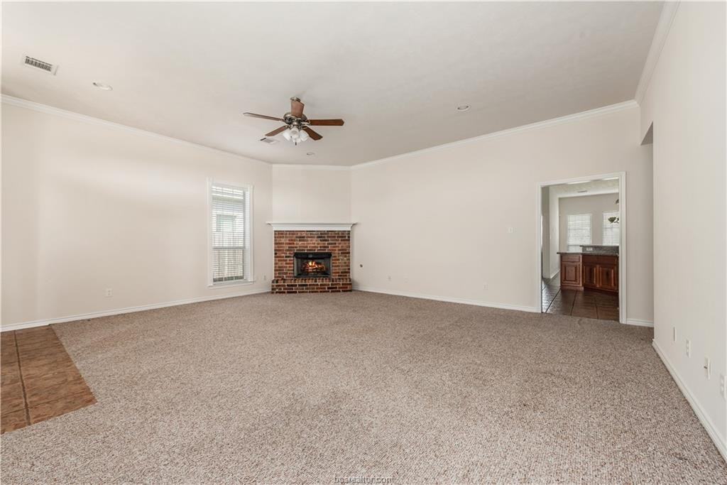 4009 Reatta Ln - Photo 5 of 21