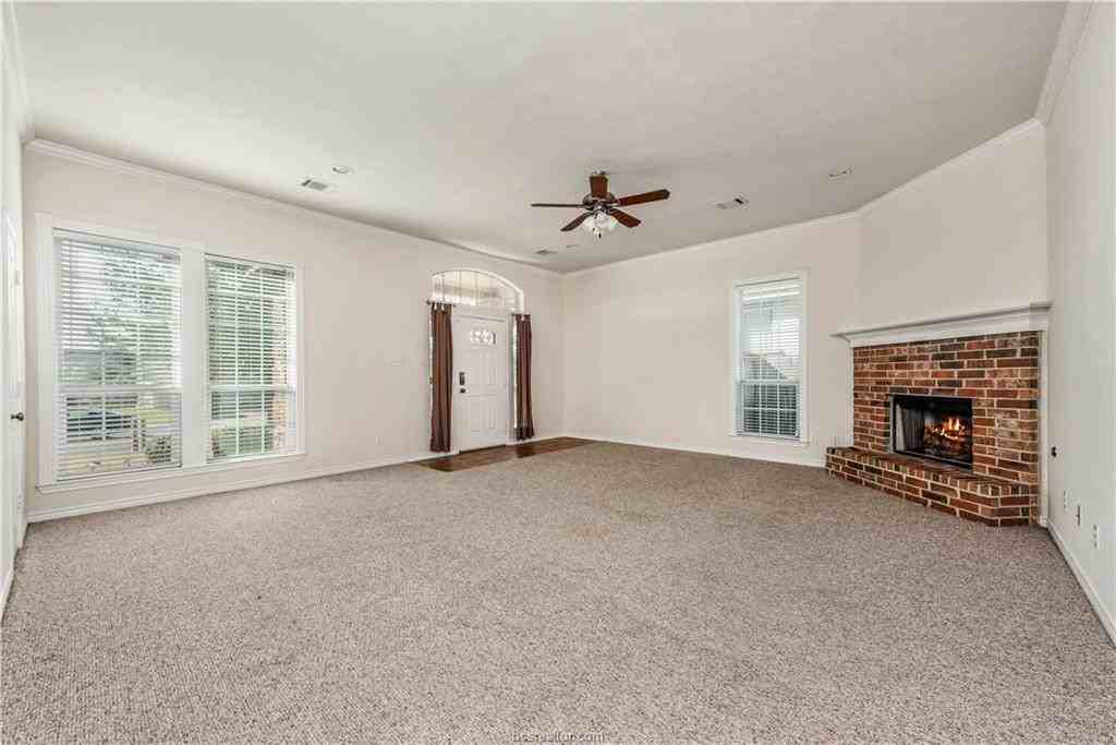 4009 Reatta Ln - Photo 6 of 21