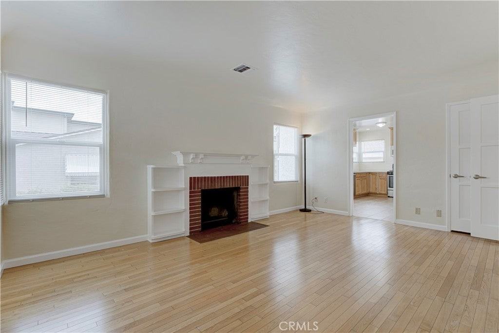 559 E Providencia Ave - Photo 6 of 28