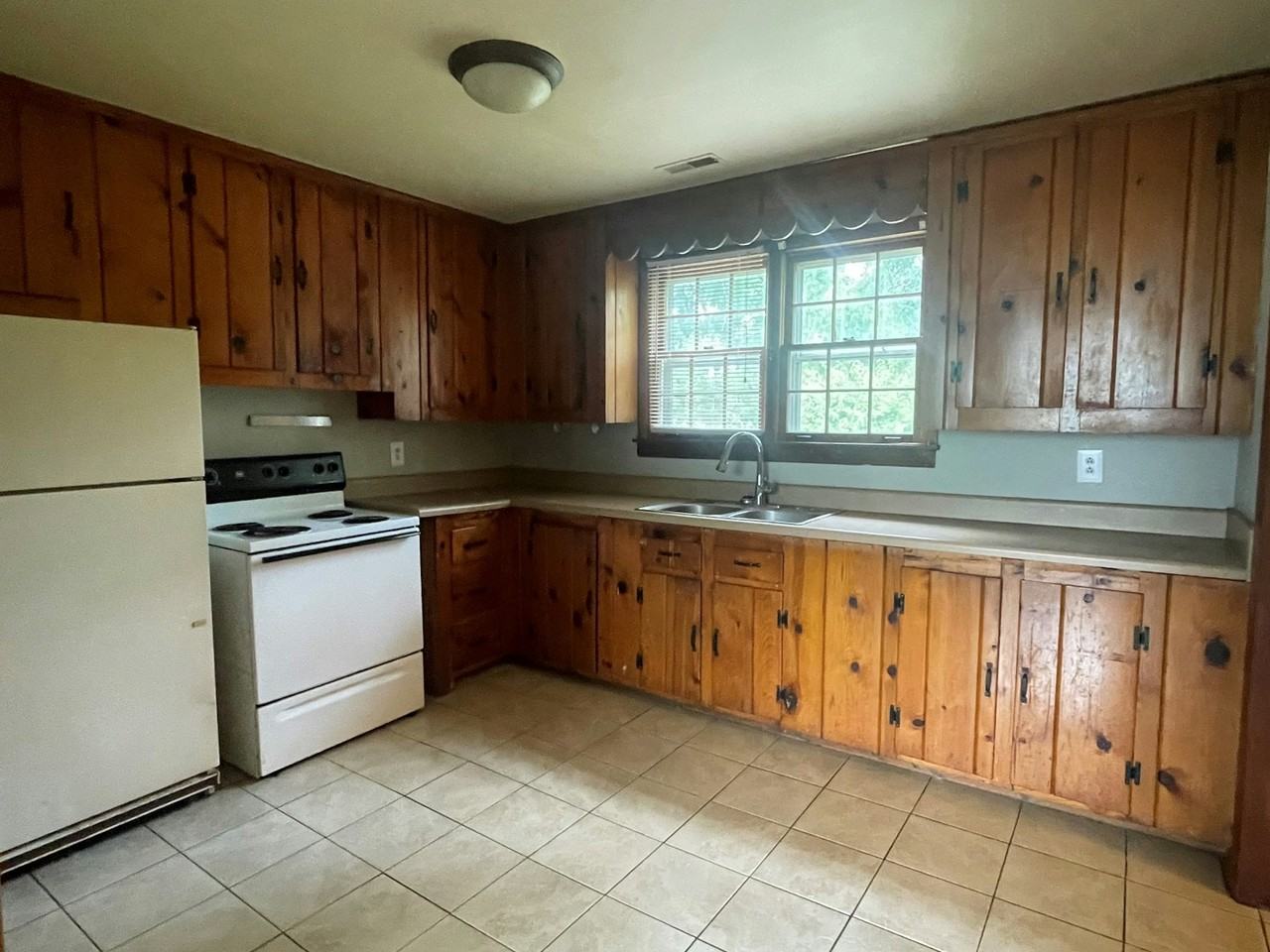 6334 Patton Ave, Unit A - Photo 3 of 8