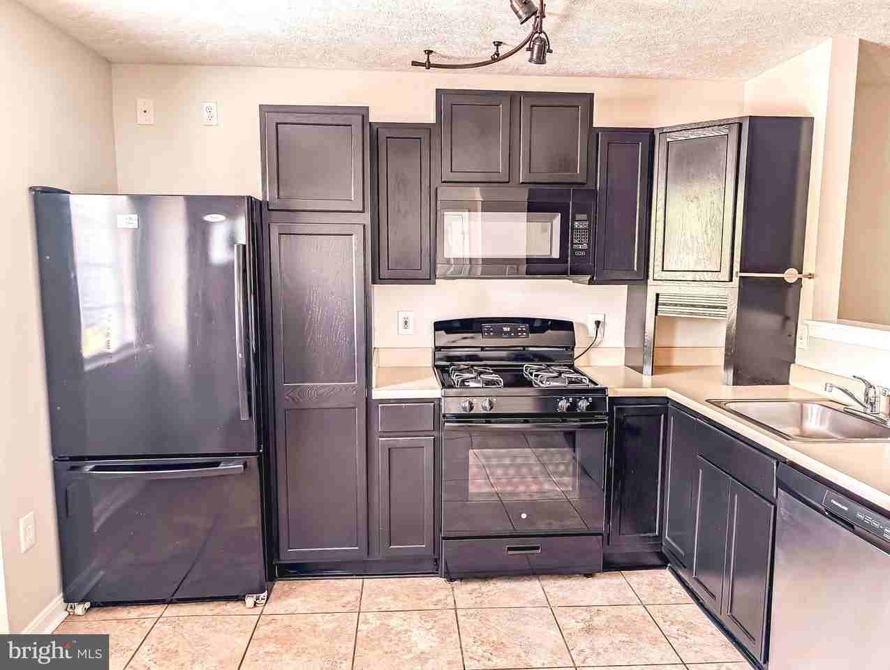 45503 Knockeyon Ln - Photo 4 of 27