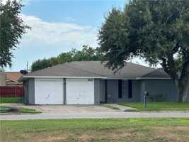 featured image of 2112 Memorial Pkwy