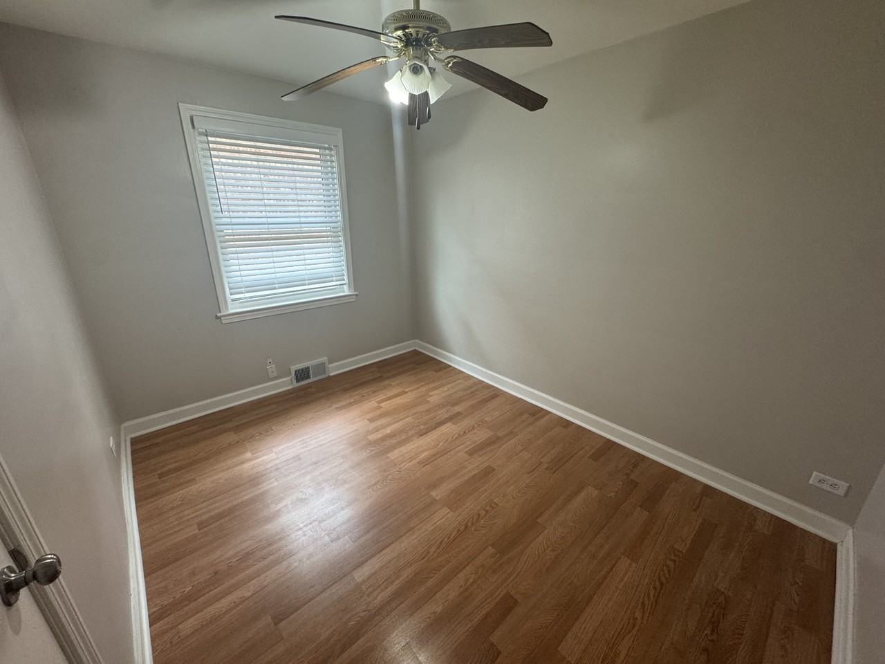4848 Hull St ##1e - Photo 6 of 11
