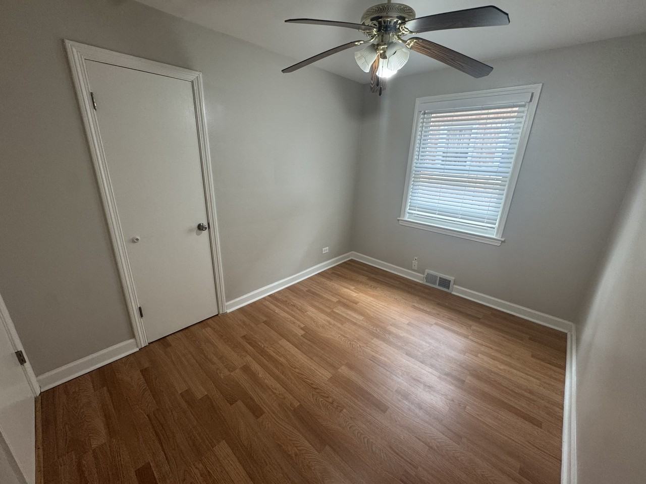 4848 Hull St ##1e - Photo 7 of 11
