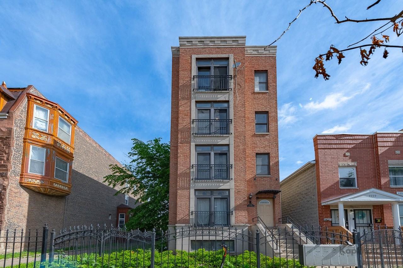 2226 W Monroe St - Photo 2 of 28
