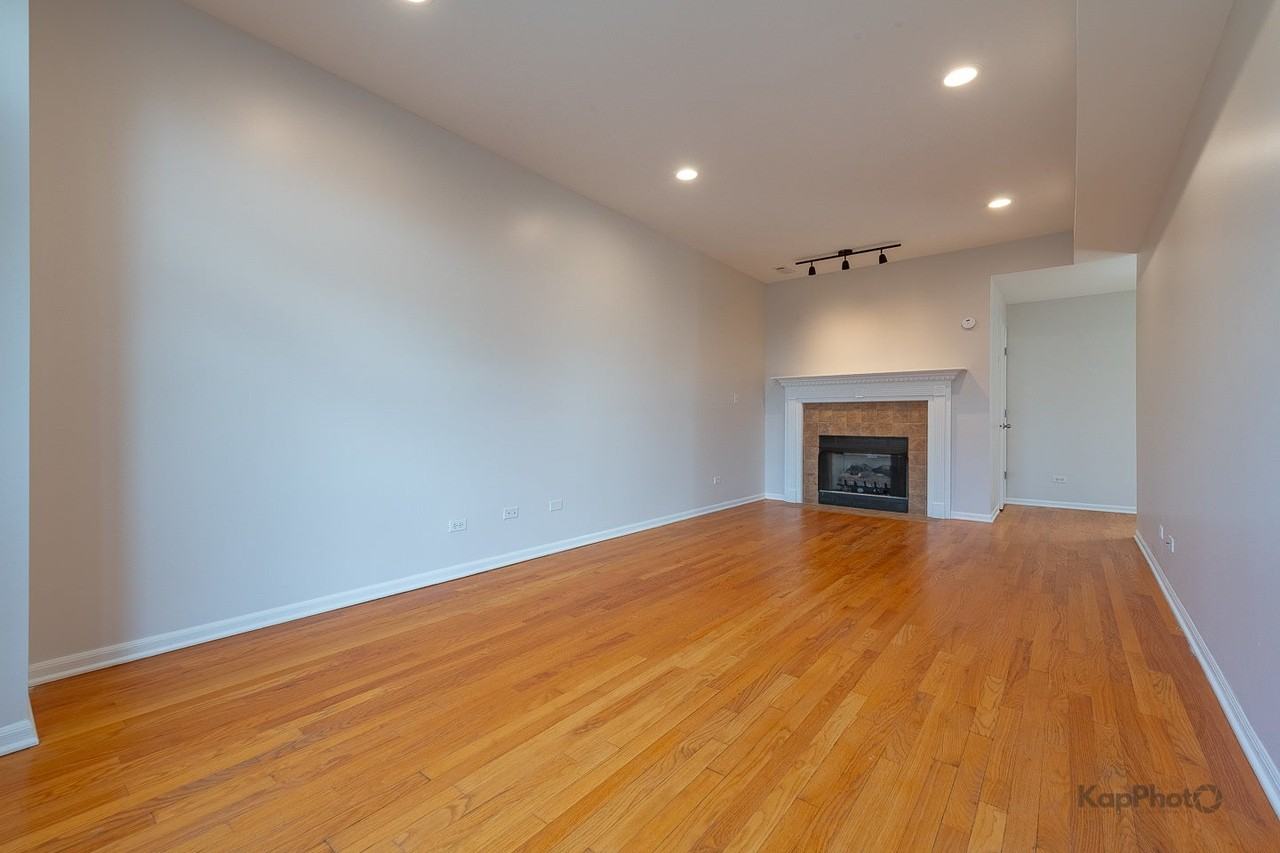 2226 W Monroe St - Photo 4 of 28