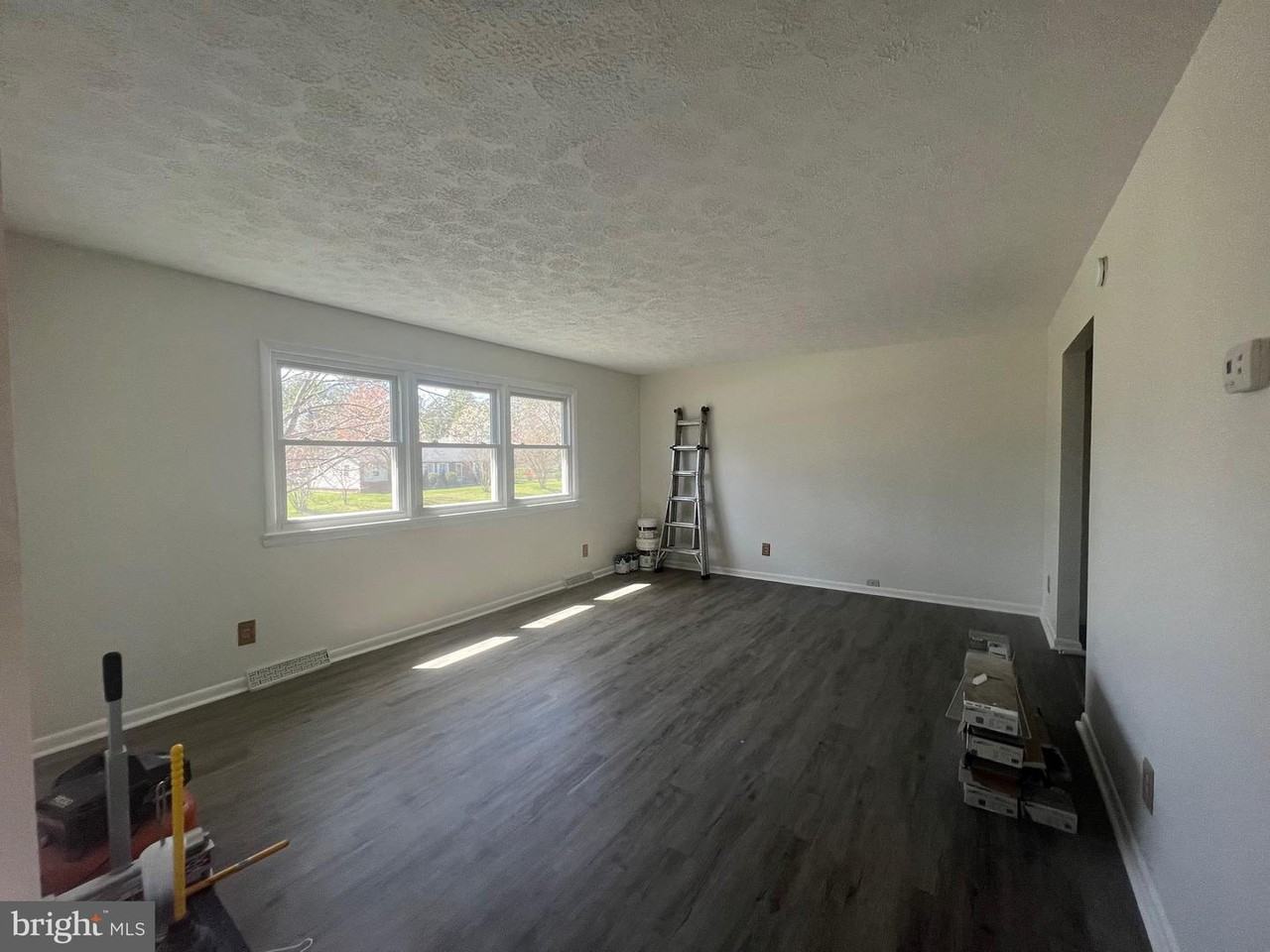 119 Buckingham Dr - Photo 2 of 17