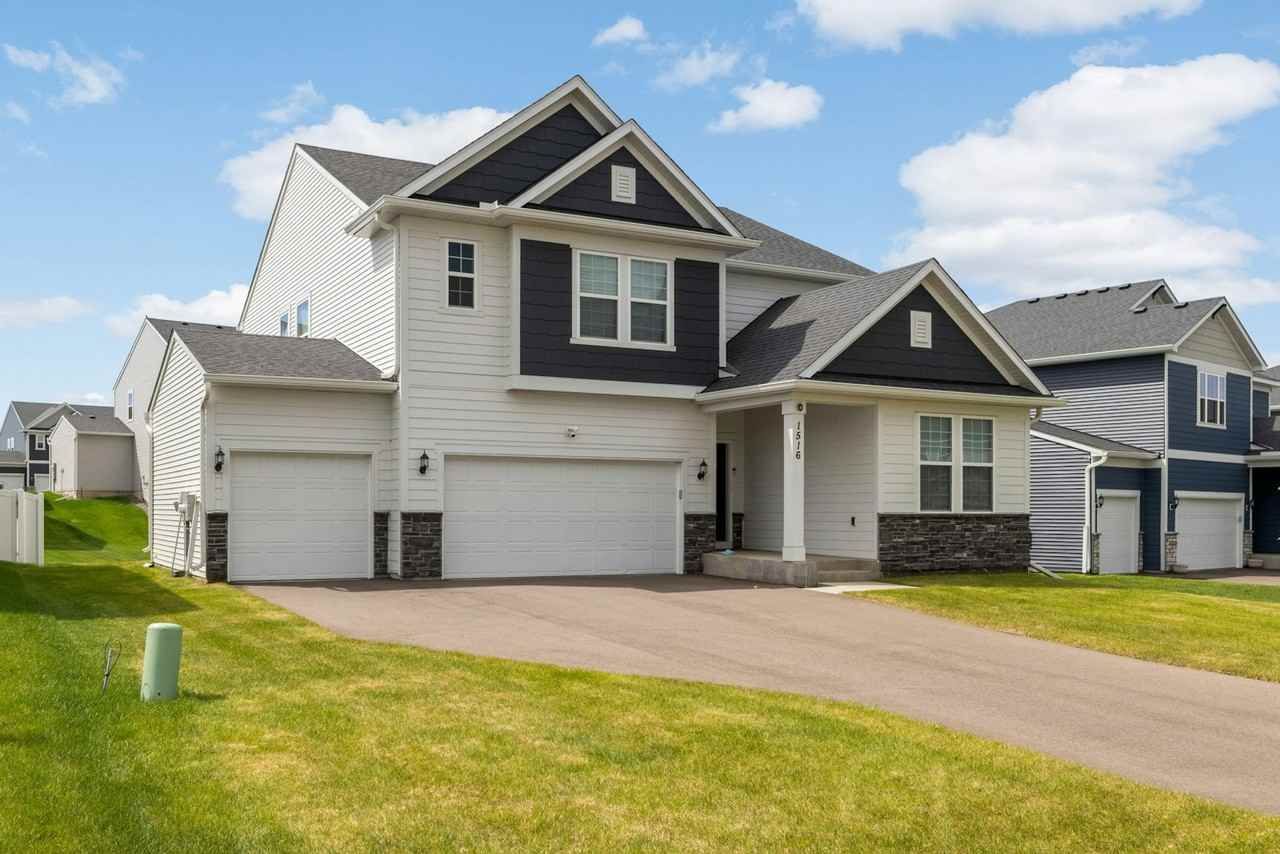 1516 149th Street West - Photo 2 of 38