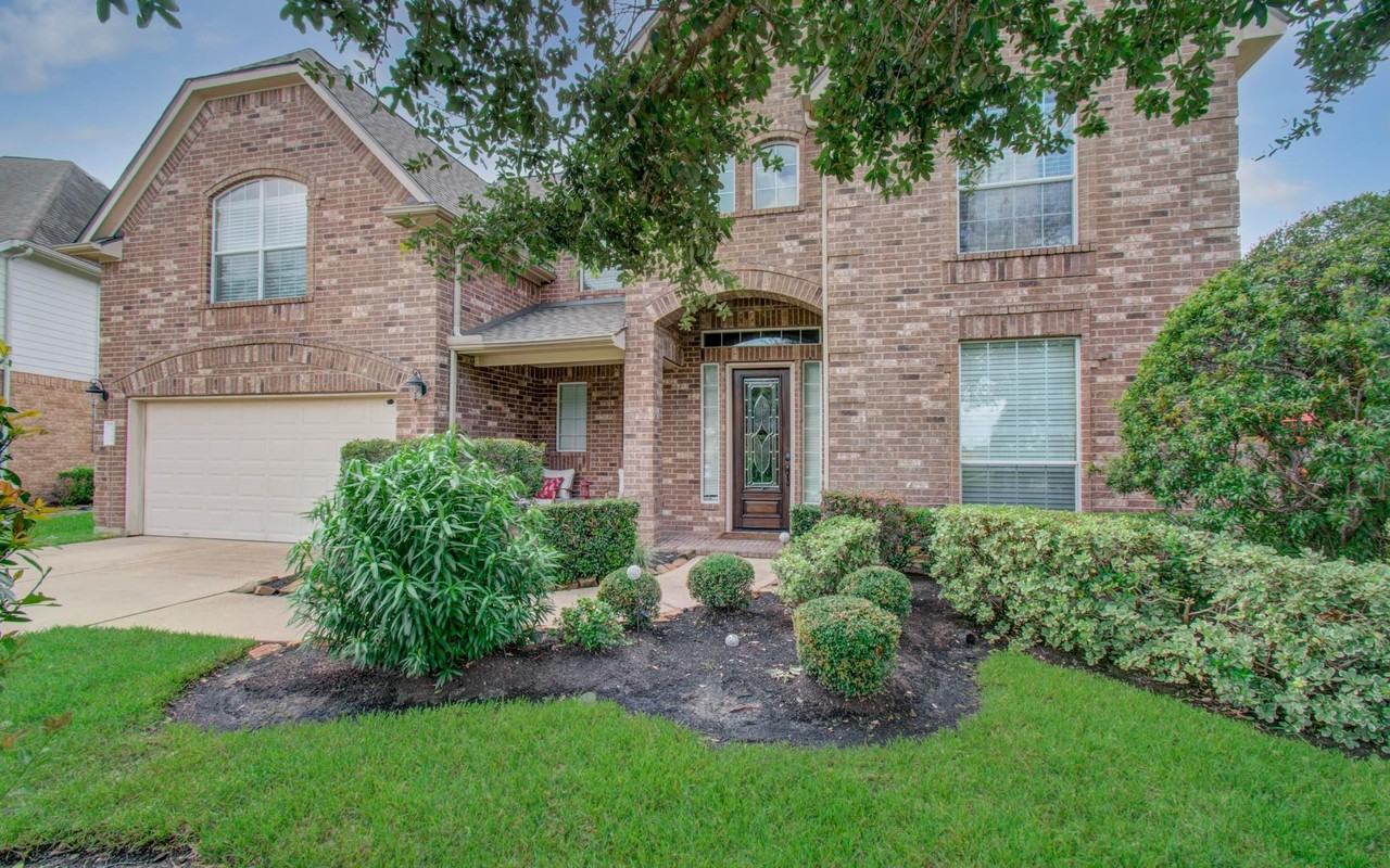 21331 Parham Cir - Photo 4 of 48
