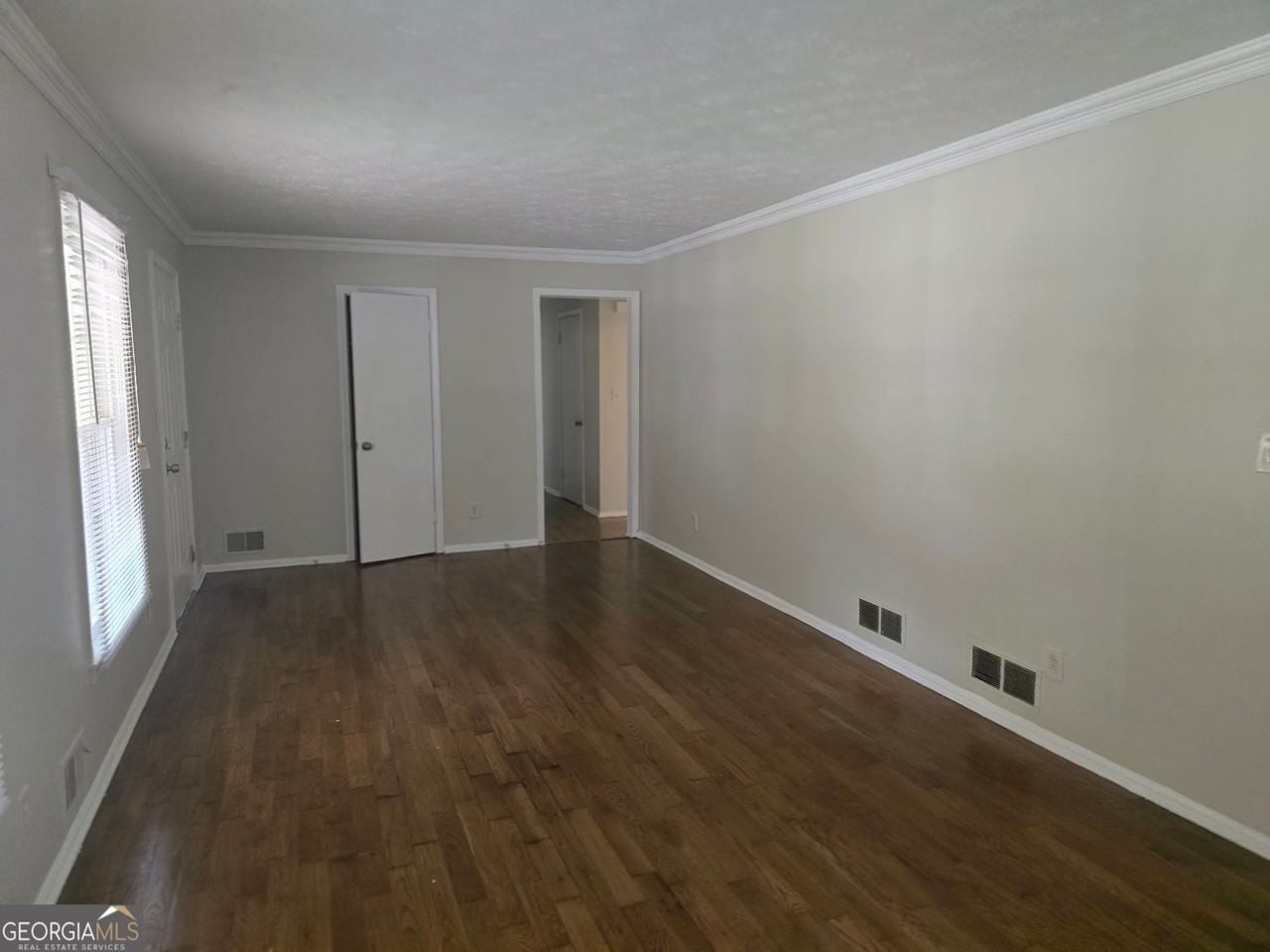 5734 Lanny Ln - Photo 6 of 30
