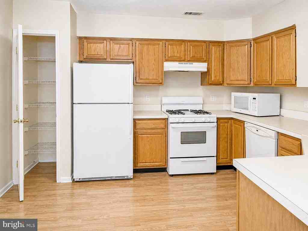 1407 Wharton Rd - Photo 3 of 10