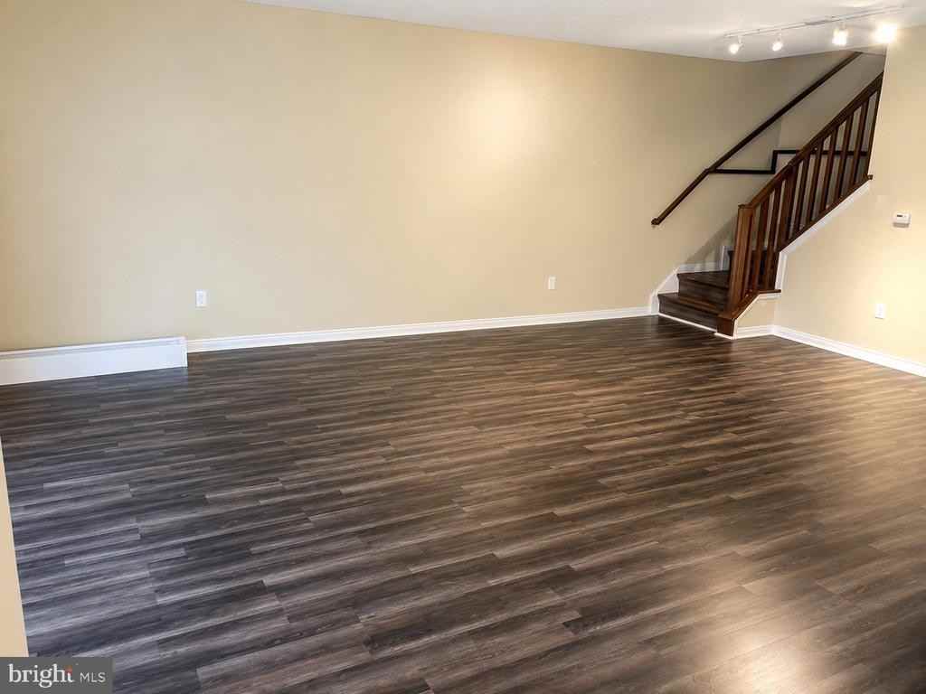 1407 Wharton Rd - Photo 4 of 10