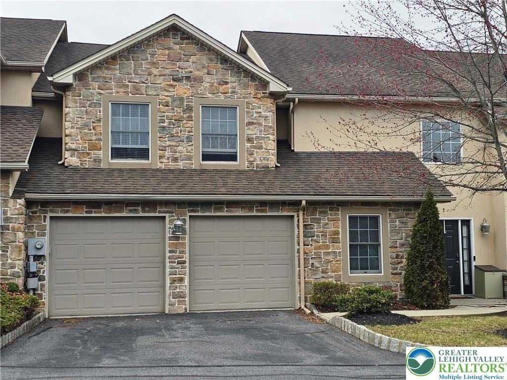 2 Tamarack Ct - Photo 2 of 30