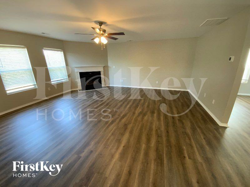 1640 Rustic Arch Way - Photo 2 of 10