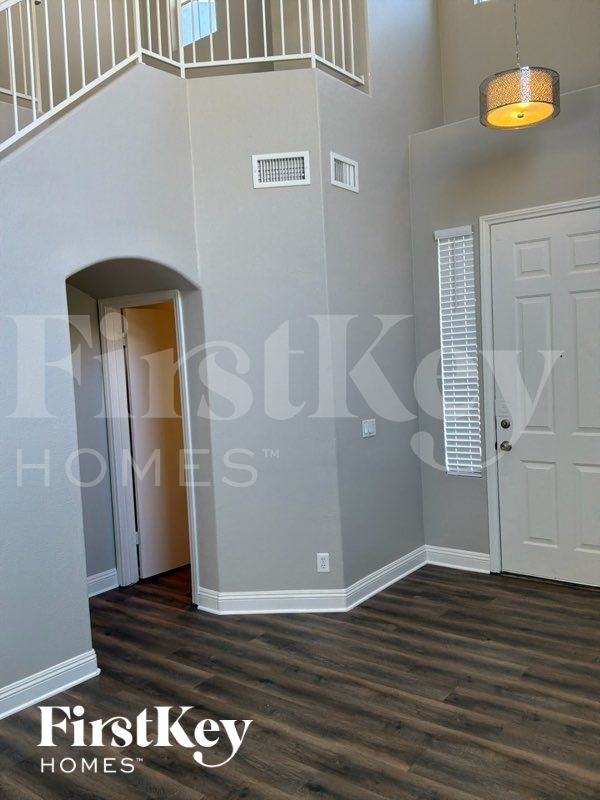 971 Whispering Grove Ave - Photo 4 of 13