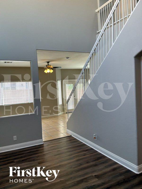 971 Whispering Grove Ave - Photo 5 of 13