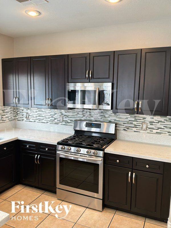971 Whispering Grove Ave - Photo 6 of 13