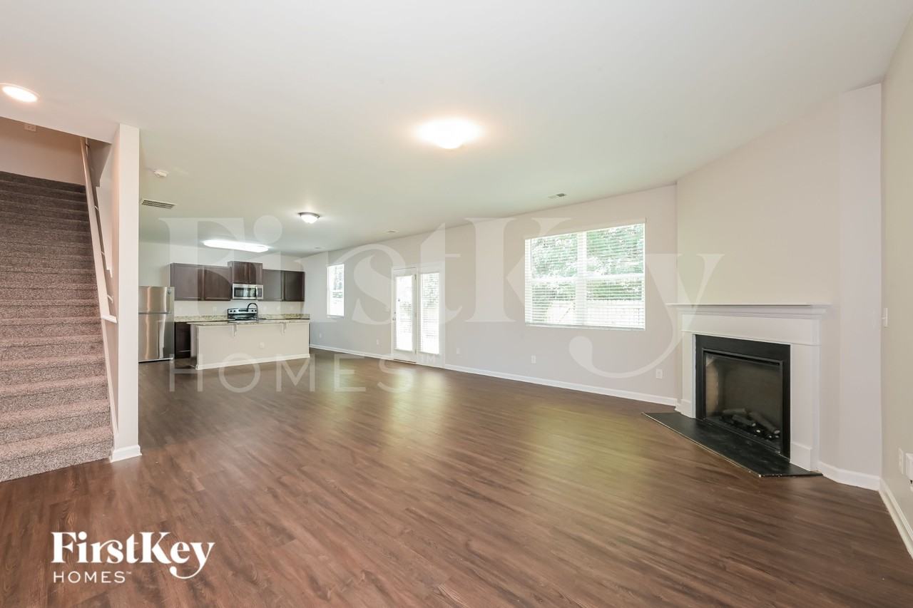 3186 Heritage Glen Dr - Photo 4 of 19