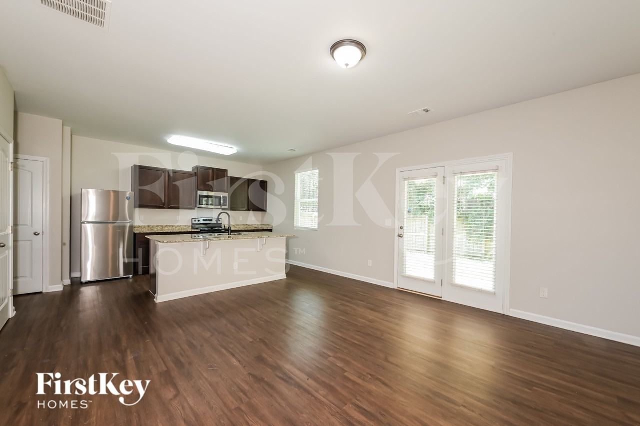3186 Heritage Glen Dr - Photo 5 of 19