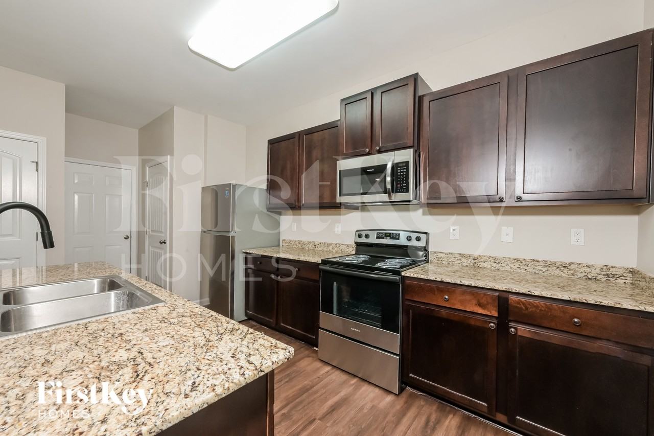 3186 Heritage Glen Dr - Photo 7 of 19