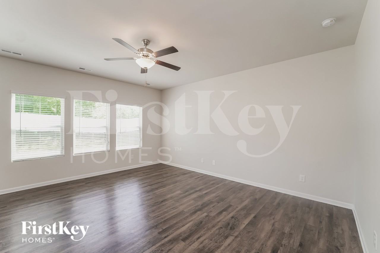 7326 Brawley Wood Ct - Photo 3 of 16