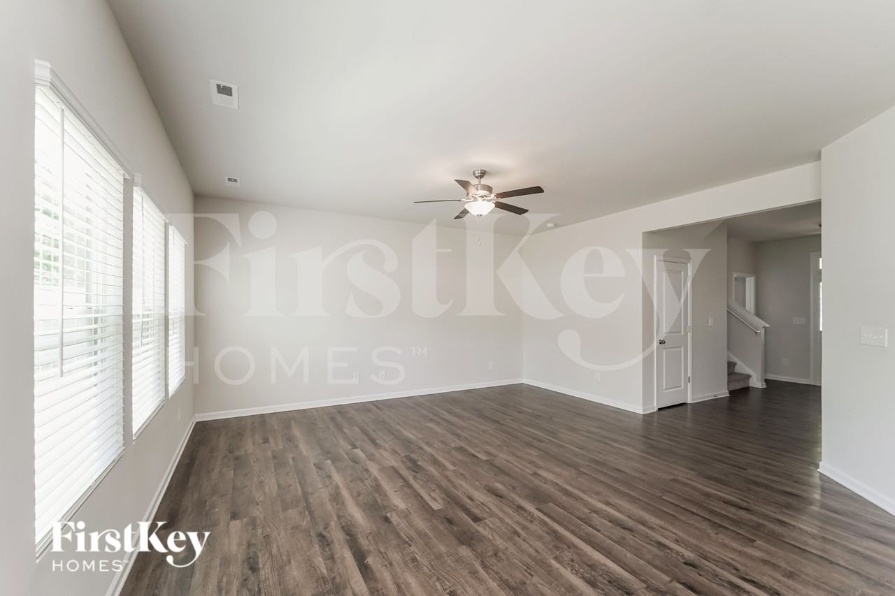 7326 Brawley Wood Ct - Photo 4 of 16