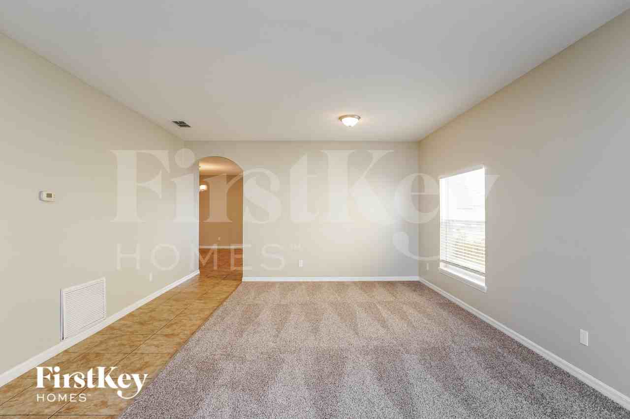 1823 Ribbon Falls Pkwy - Photo 7 of 16