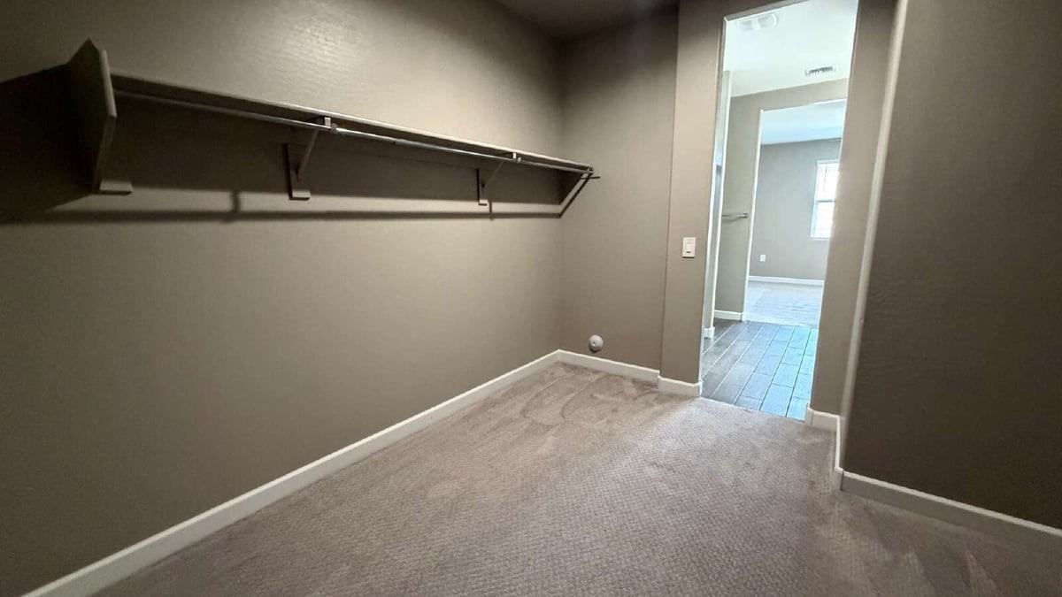 24240 W Verlea Dr - Photo 7 of 21