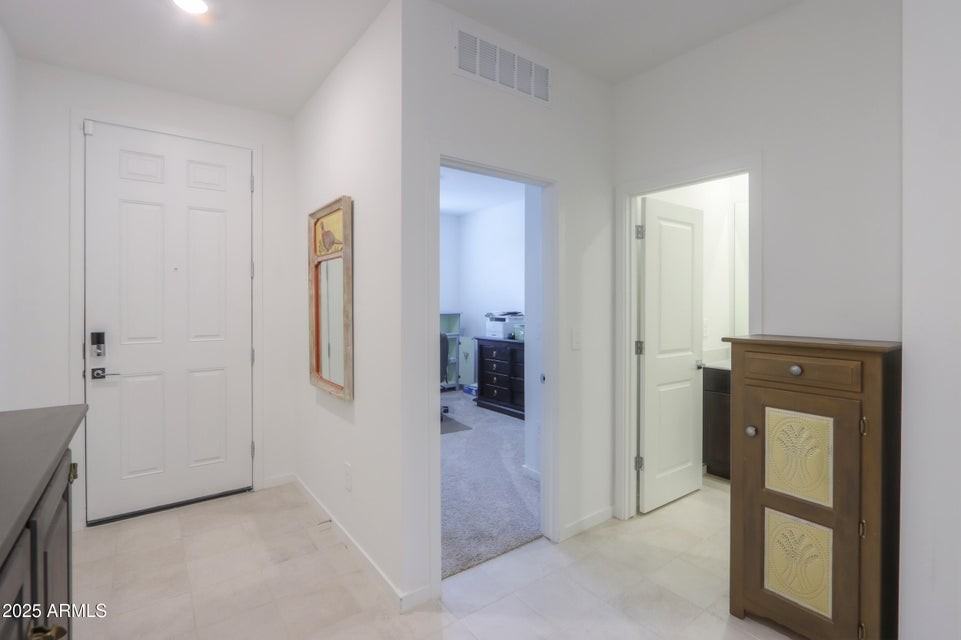 41575 W Saguaro Dr - Photo 4 of 18