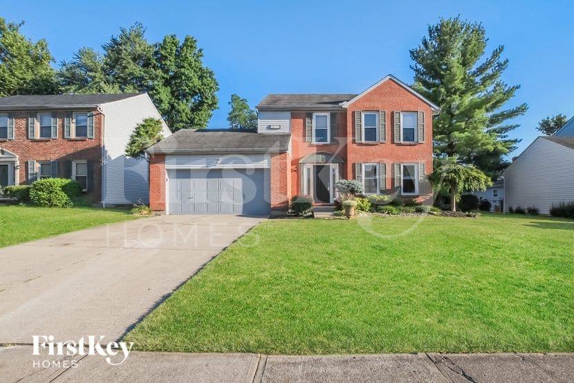 8635 Coran Dr - Photo 2 of 15