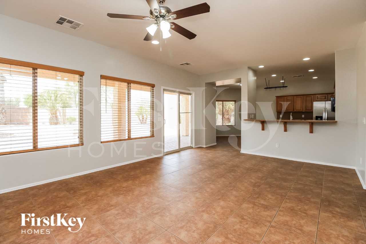29010 N Cactus Cir - Photo 4 of 18