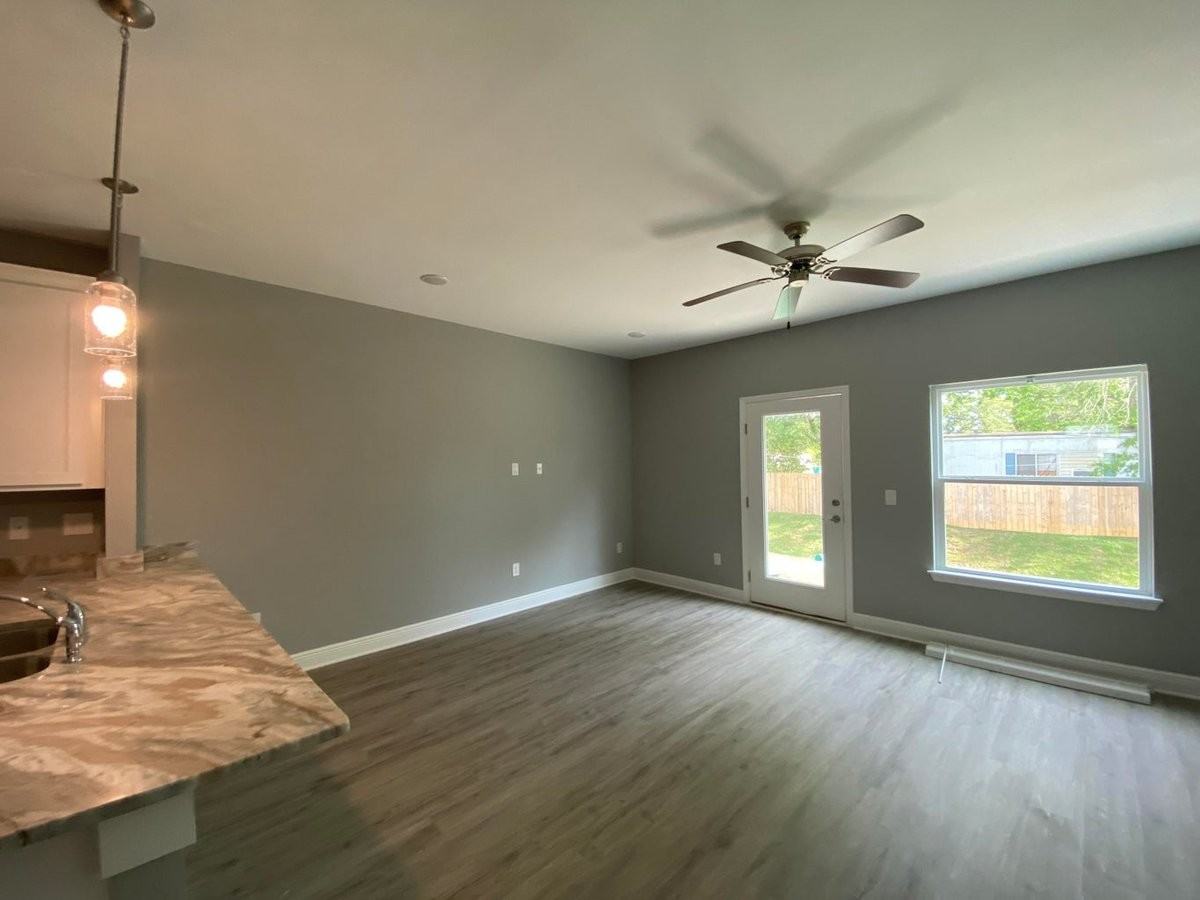 672 Denton Blvd Nw Unit 1 - Photo 5 of 13