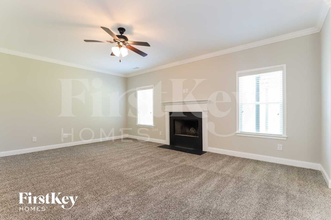 4313 Yonah Park - Photo 3 of 18
