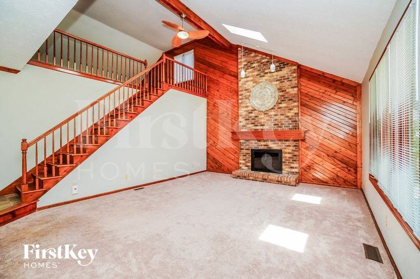 8543 Appleridge Cir - Photo 3 of 15