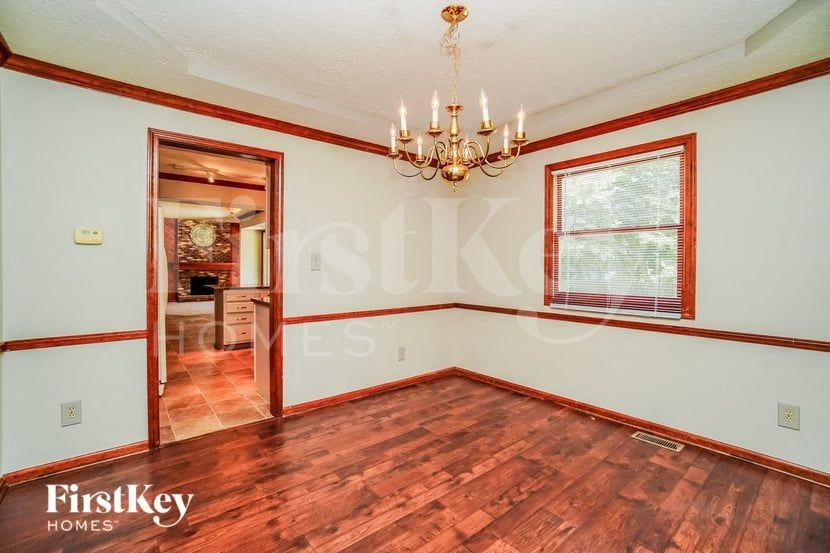 8543 Appleridge Cir - Photo 5 of 15