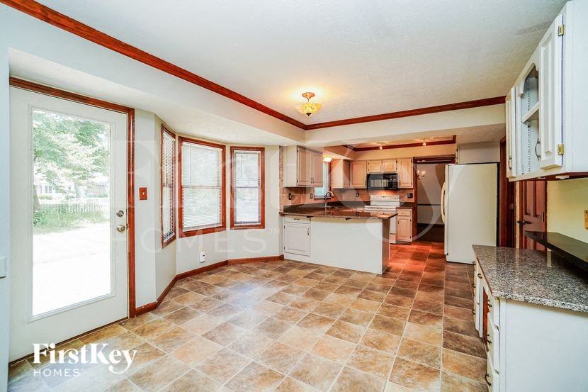 8543 Appleridge Cir - Photo 6 of 15