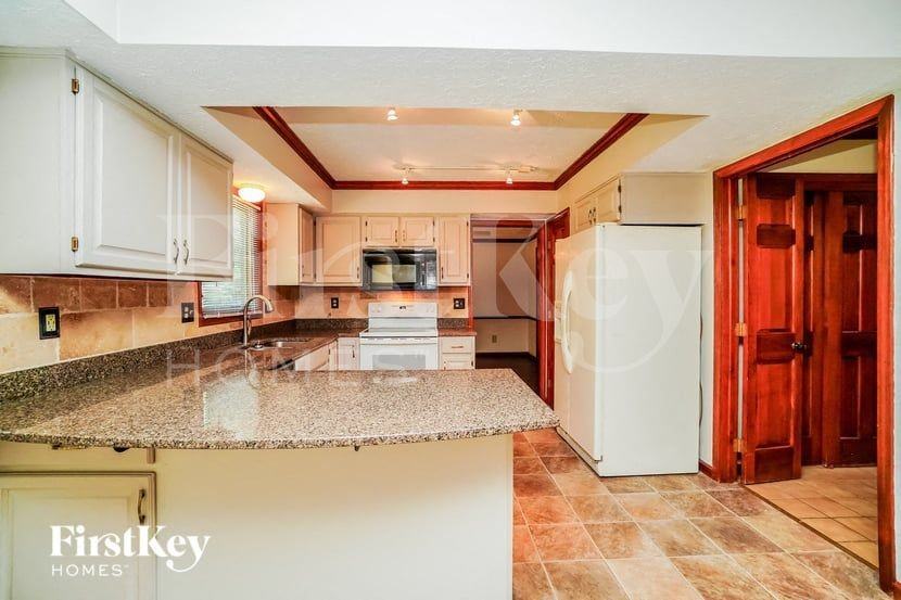 8543 Appleridge Cir - Photo 7 of 15