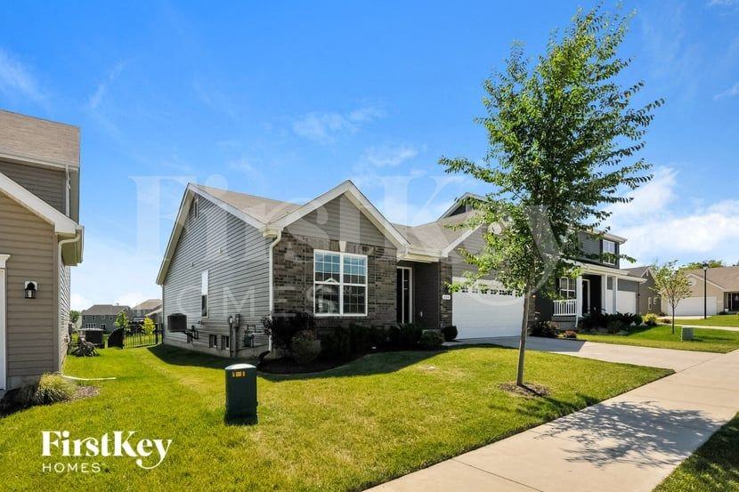404 Cozy Pines Dr - Photo 2 of 15