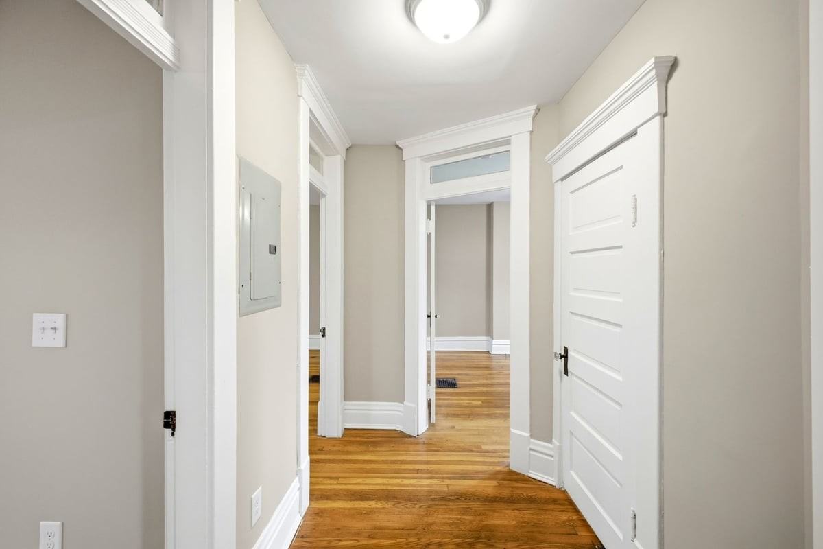 342 Taylor Ave - Photo 5 of 26