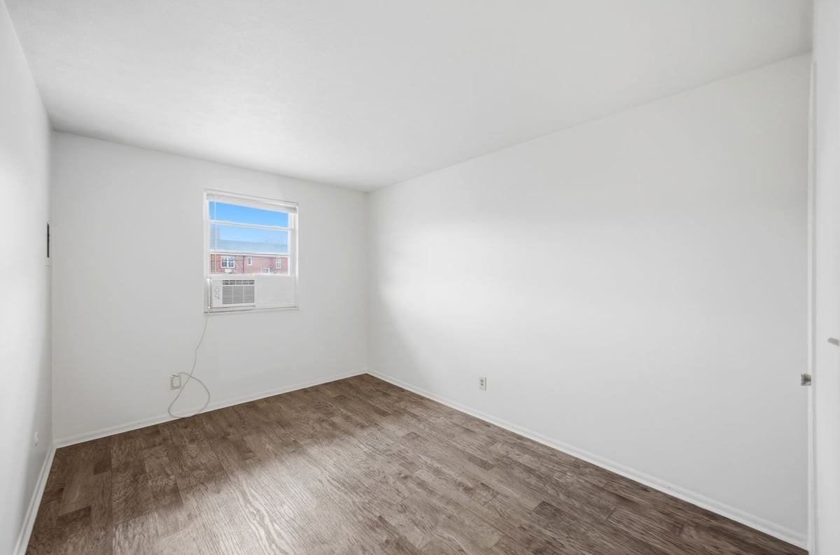 542 Riverview Dr #C2 - Photo 2 of 13
