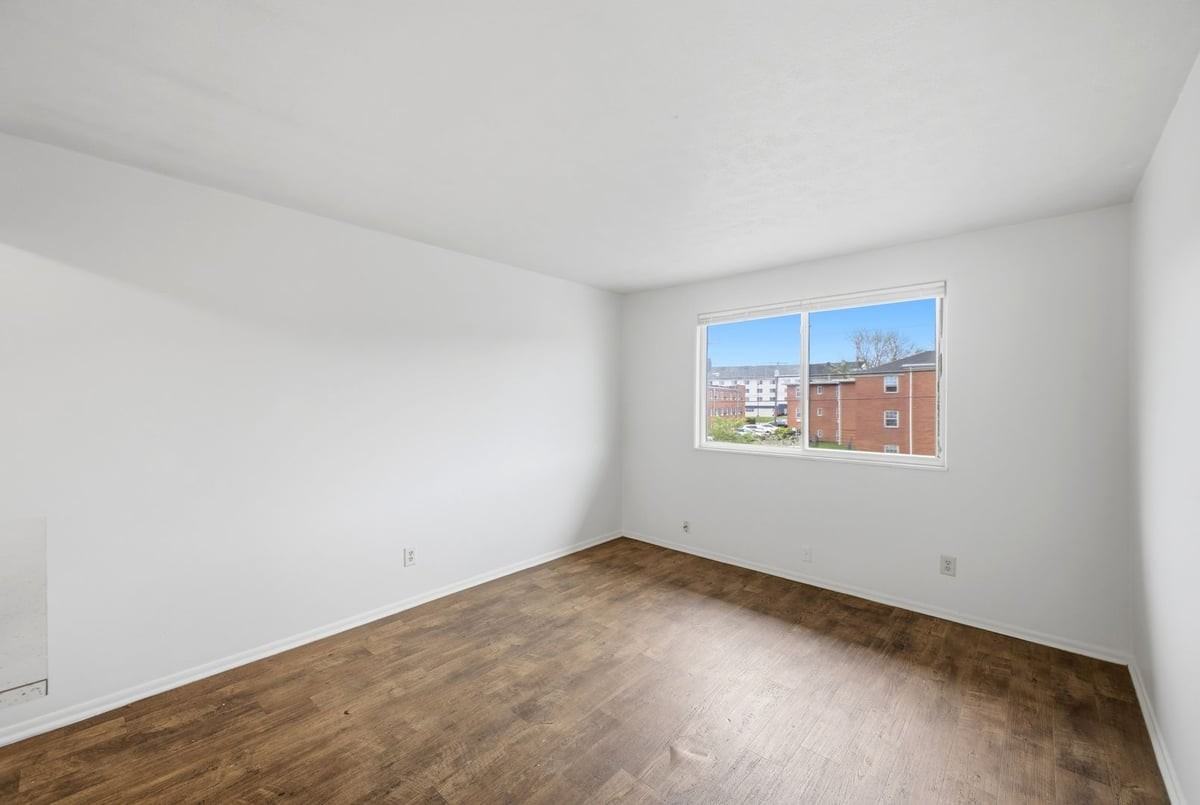 542 Riverview Dr #C2 - Photo 3 of 13