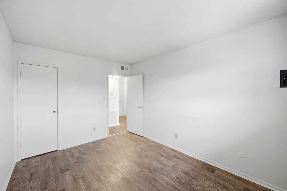 542 Riverview Dr #C2 - Photo 4 of 13
