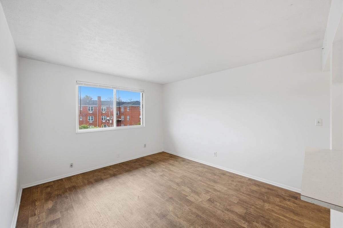 542 Riverview Dr #C2 - Photo 5 of 13